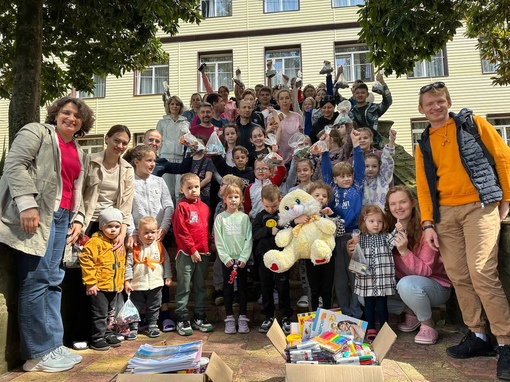 На канале Всероссийского общества глухих был пост, о том, что Санаторий «Маяк» принял детей и их родителей из Белгорода.